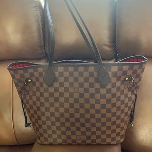 LV Neverfull | Authentic! Rarely used